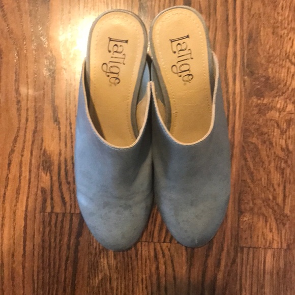 🍁 Gray Muled Heels 📚 - Picture 3 of 7